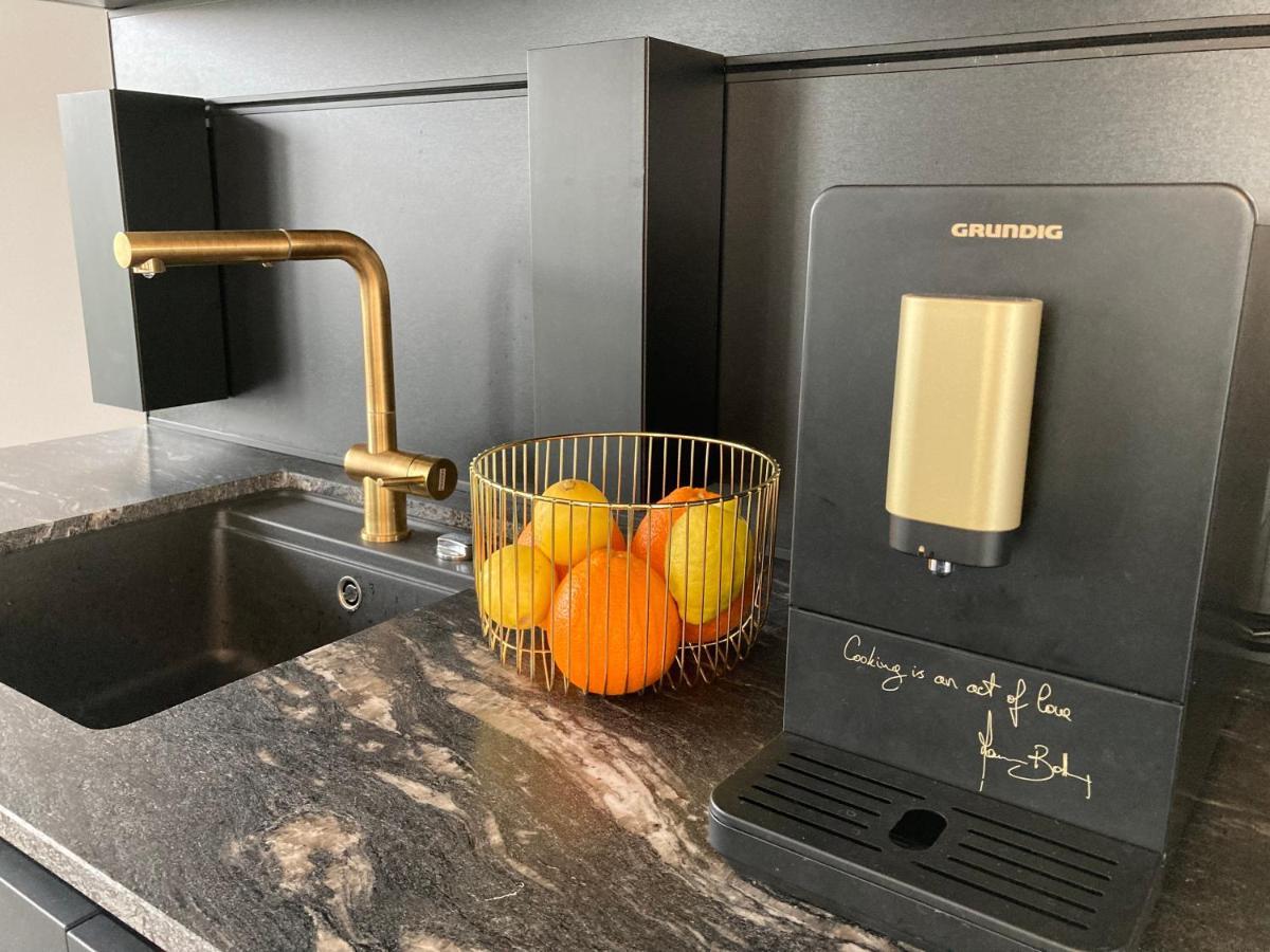 Penthouse Am Südstrand - Kamin, Dachterrasse Mit Meerblick Und Gasgrill, Luxus-design-apartment, 2 Minuten Zum *