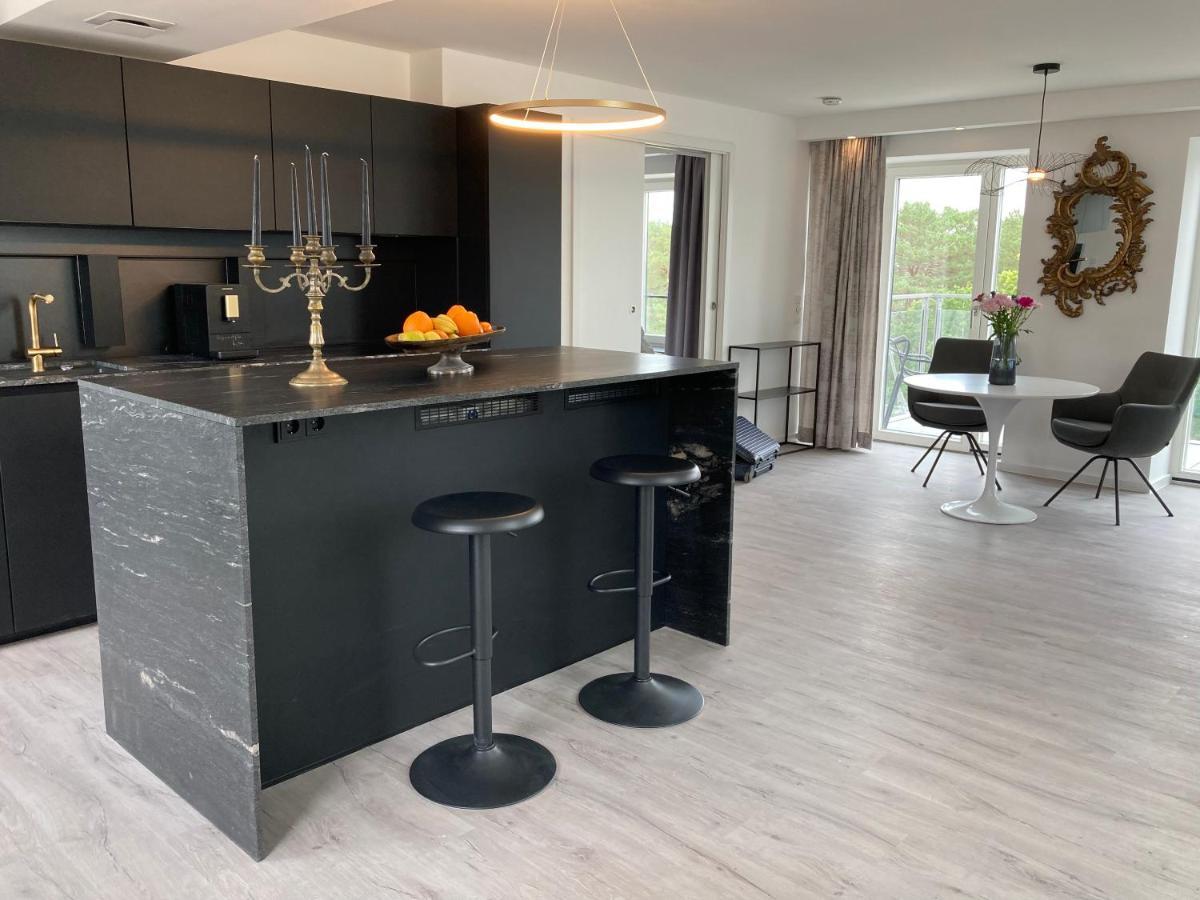 Penthouse Am Südstrand: Luxurious Seaside Retreat With Rooftop Terrace Apartment Binz