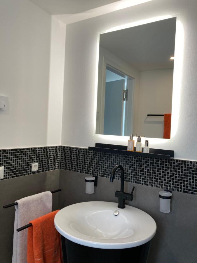 Penthouse Am Südstrand - Kamin, Dachterrasse Mit Meerblick Und Gasgrill, Luxus-design-apartment, 2 Minuten Zum *