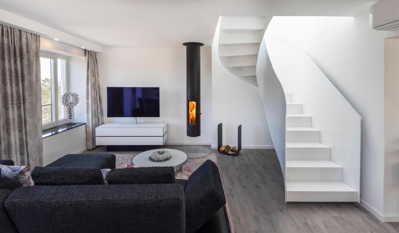 Penthouse Am Südstrand - Kamin, Dachterrasse Mit Meerblick Und Gasgrill, Luxus-design-apartment, 2 Minuten Zum * Ostseebad Binz